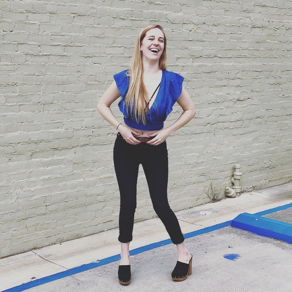 Meet Your Posher - Picture 2 of 8